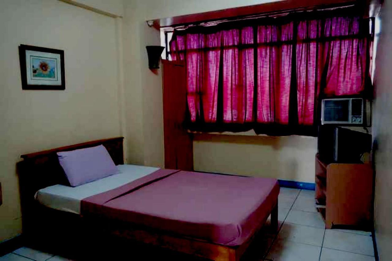 OYO 672 Capitol Tourist Inn Cebu Extérieur photo